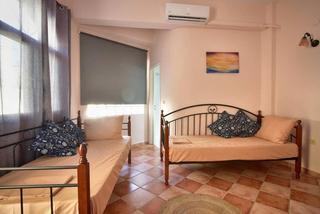 Nafsikas Apartment - Ipsos Beach Extérieur photo