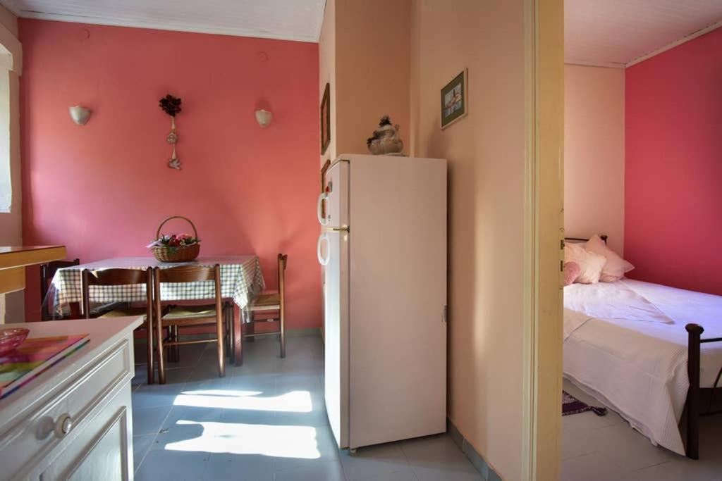 Nafsikas Apartment - Ipsos Beach Extérieur photo
